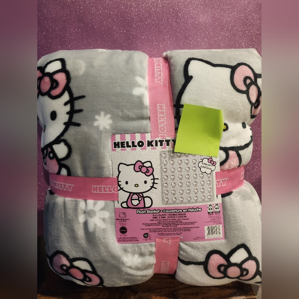 Hello kitty full queen blanket flowers